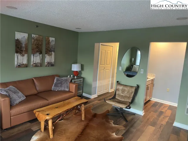 $164,000 | 110 Sugar Ski Drive, Unit 10702, Sugar Mountain, NC 28604