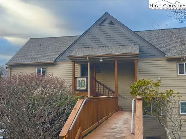 $164,000 | 110 Sugar Ski Drive, Unit 10702, Sugar Mountain, NC 28604