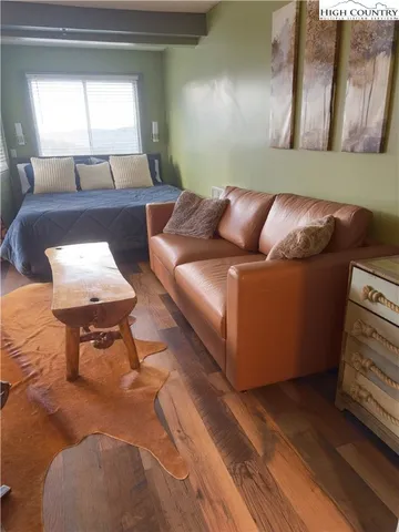 $164,000 | 110 Sugar Ski Drive, Unit 10702, Sugar Mountain, NC 28604