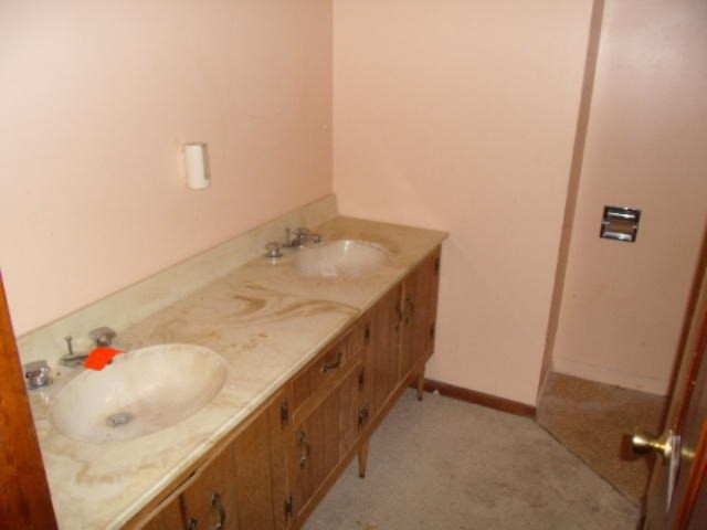 53992 Rudy Road Dowagiac, MI 49047 - Photo 12 of 23 FullBath