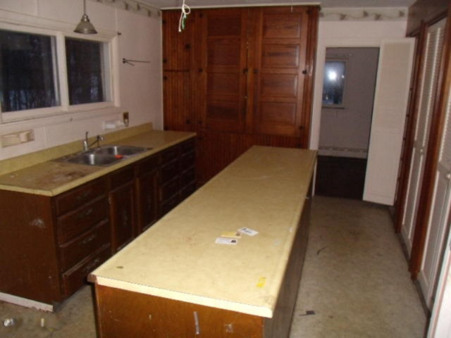 53992 Rudy Road Dowagiac, MI 49047 - Photo 4 of 23 Kitchen