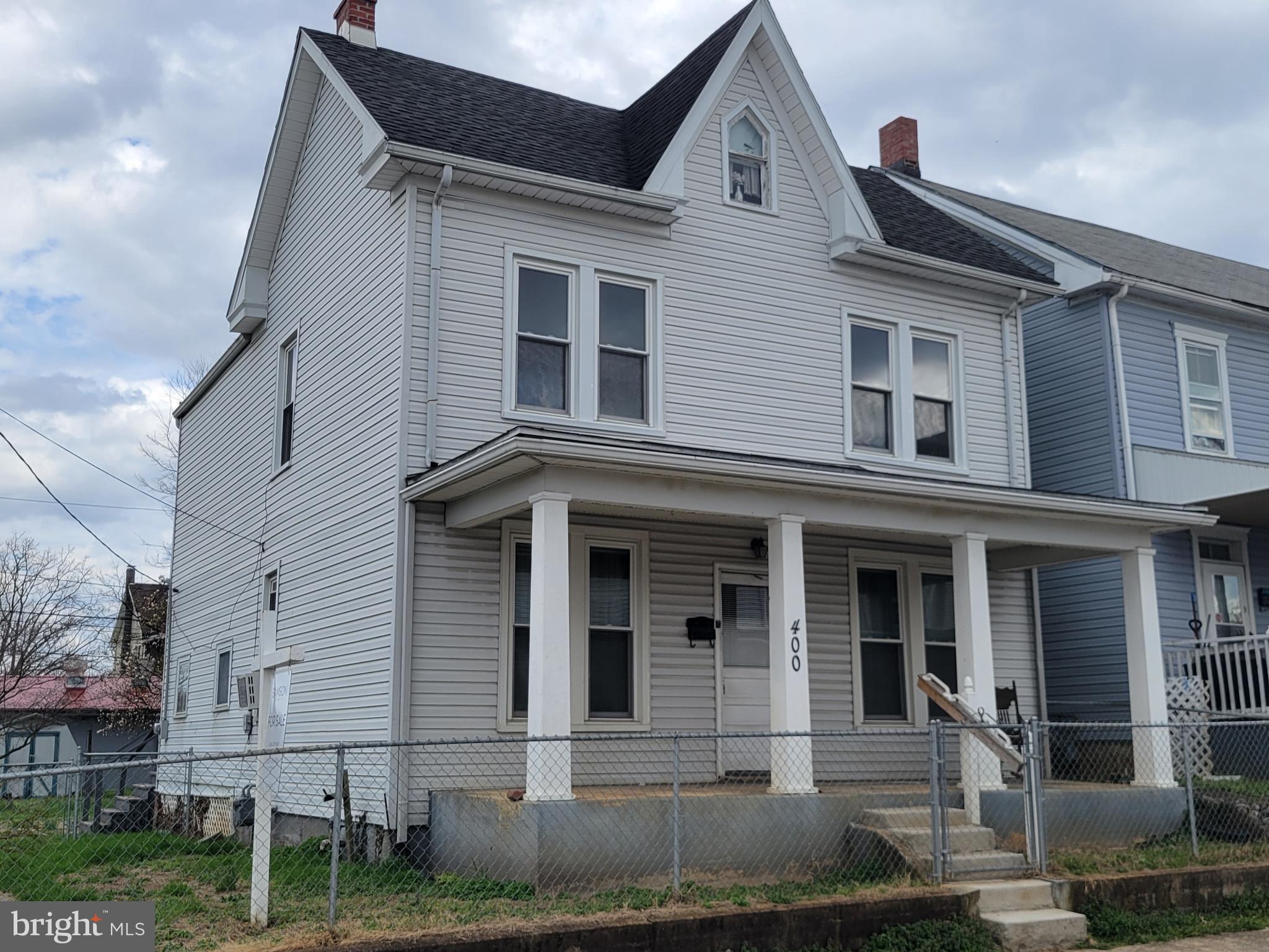 400 Ridge Avenue Hagerstown, MD 21740 - Photo 2 of 11 single family house with fenced yard