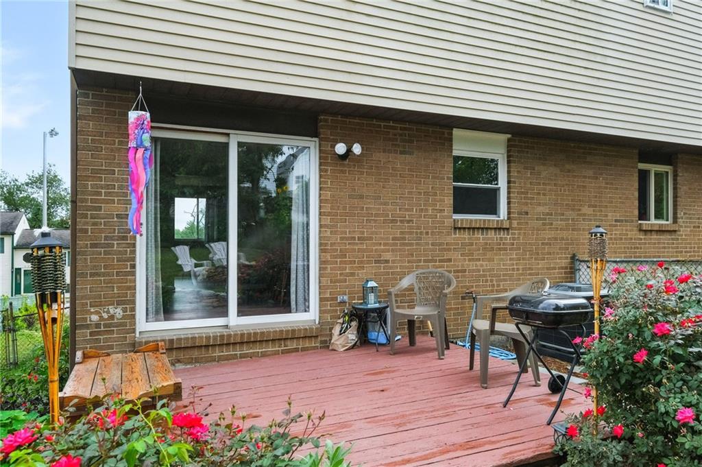 553 Indus Street Pittsburgh, PA 15207 - Photo 30 of 41 a view of a house with sitting area