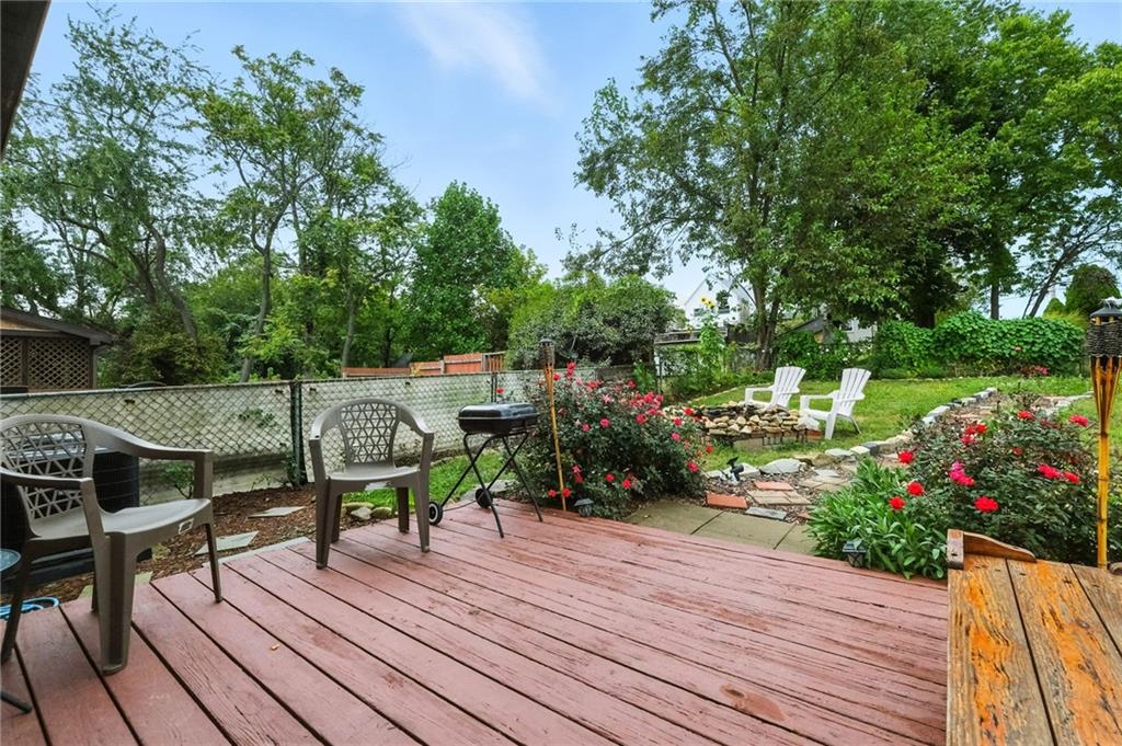 553 Indus Street Pittsburgh, PA 15207 - Photo 31 of 41 a view of a table and chairs in patio of the house