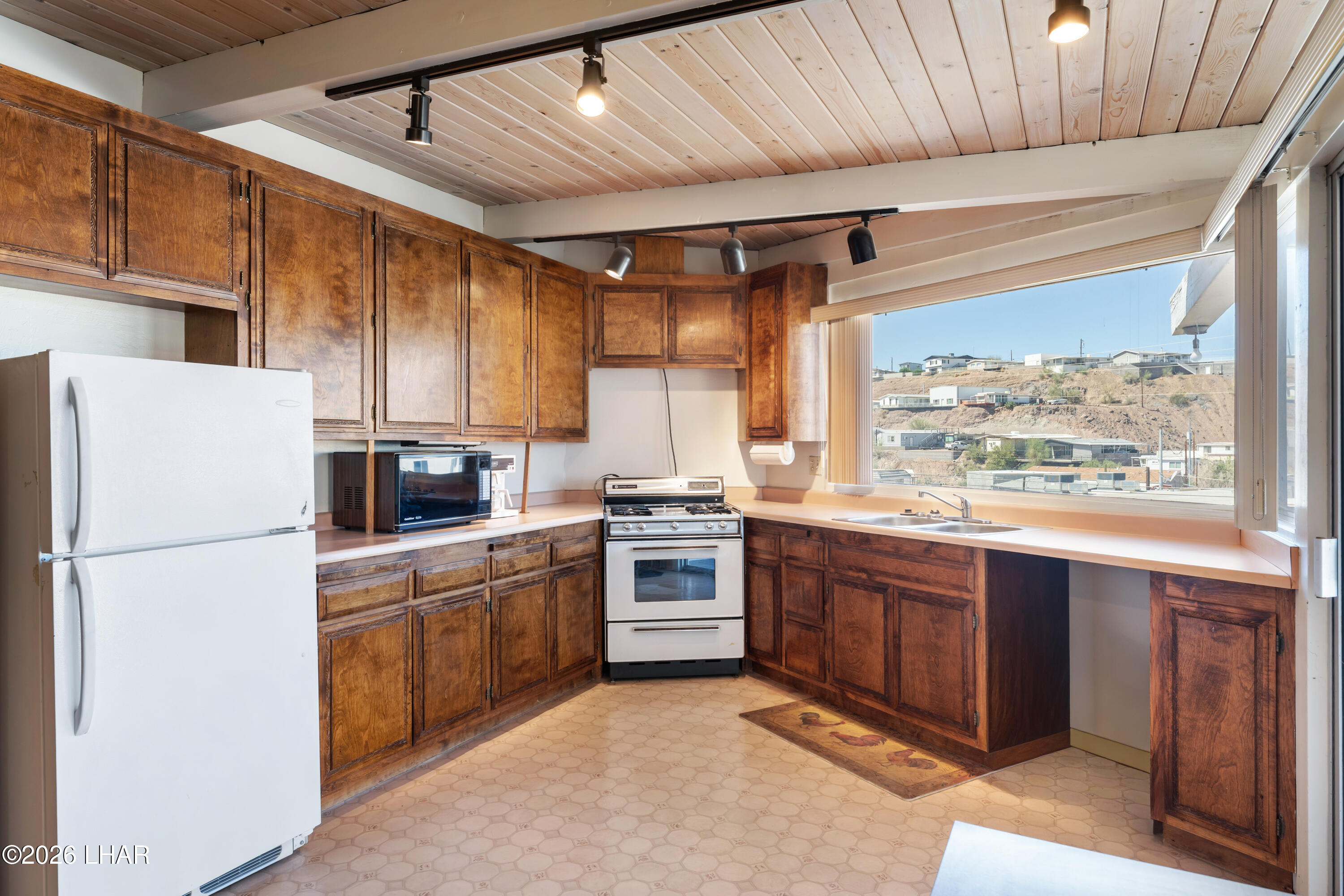 10112 Harbor View Road Parker, AZ 85344 - Photo 14 of 54