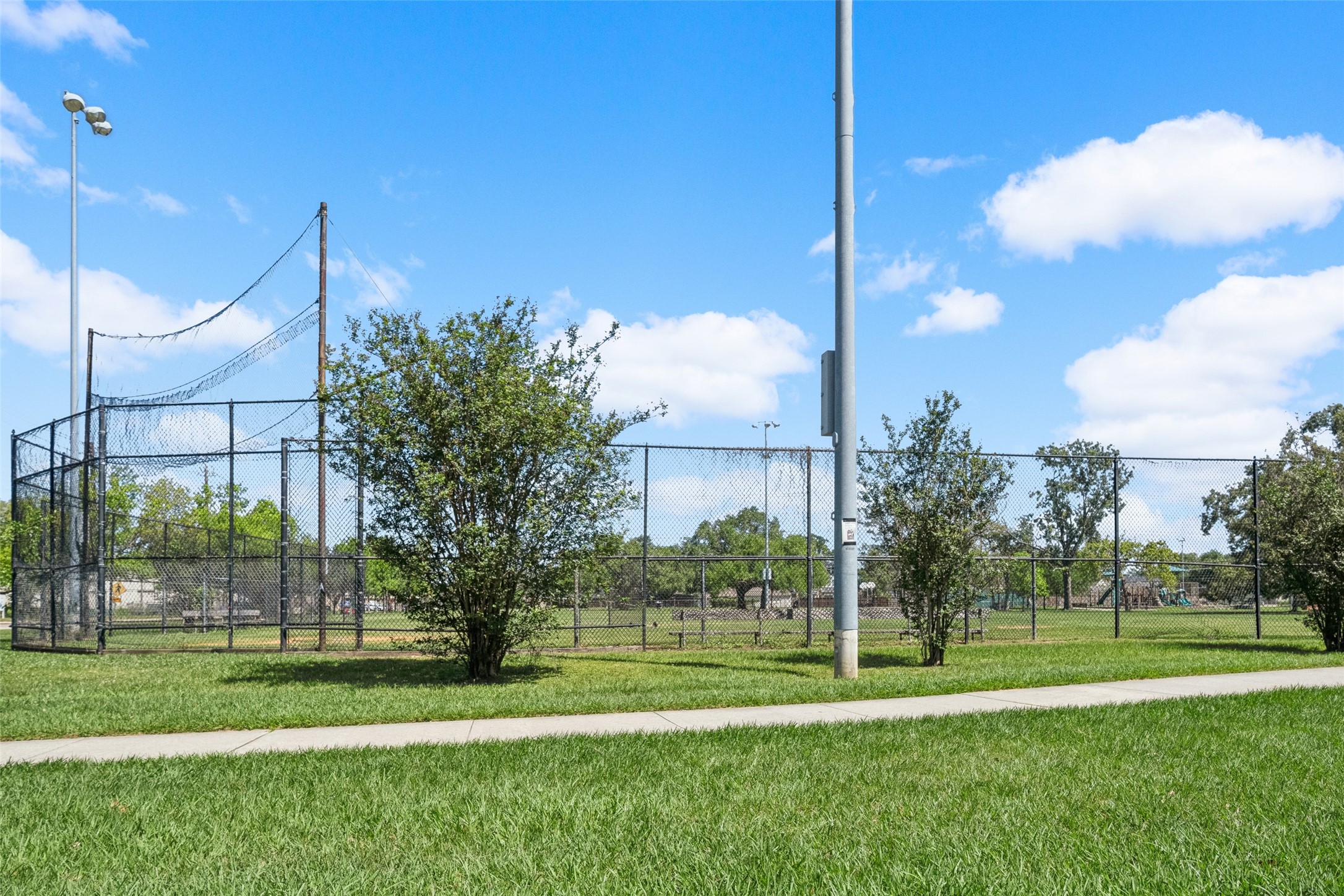 1408 Enid Street, Unit A Houston, TX 77009 - Photo 27 of 28 a view of a park both side of a road