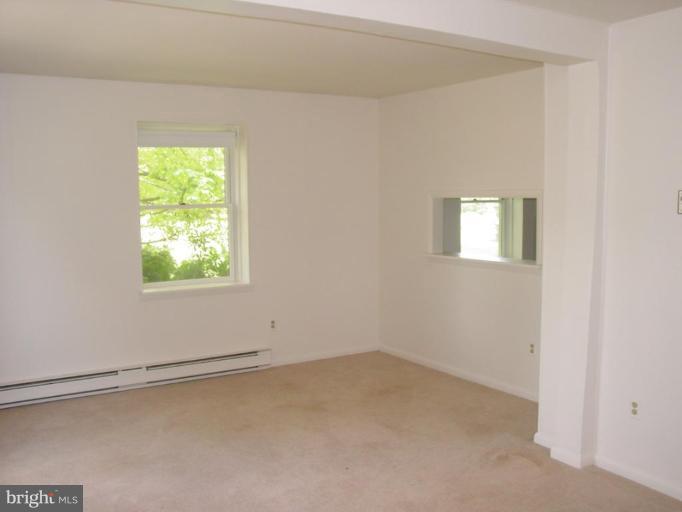 15300 Manor Road Monkton, MD 21111 - Photo 15 of 30 Apartment Living Room