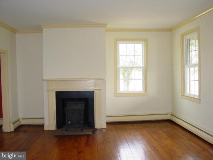 15300 Manor Road Monkton, MD 21111 - Photo 4 of 30 Living Room