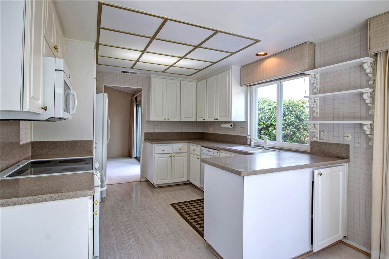 3915 Via Reposo Rancho Santa Fe, CA 92091 - Photo 6 of 23 Gallery Image 6