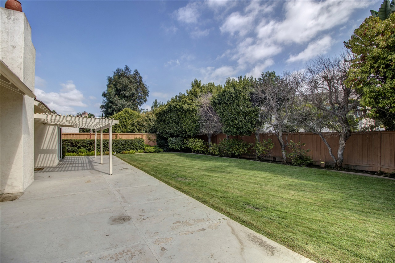3915 Via Reposo Rancho Santa Fe, CA 92091 - Photo 7 of 23 Gallery Image 7