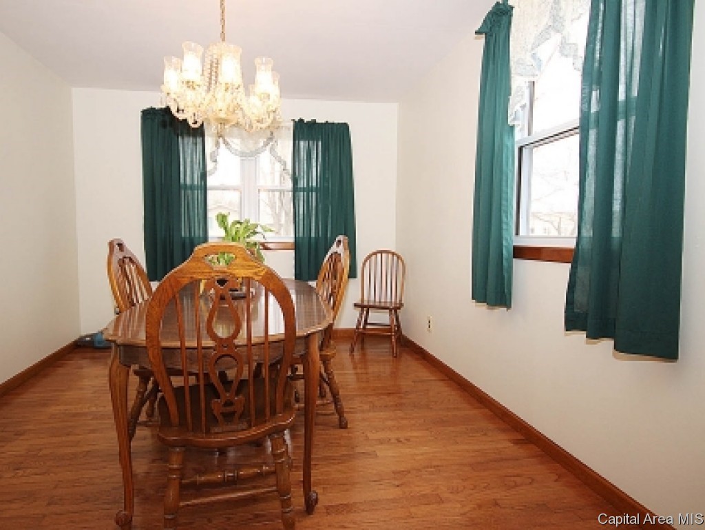 23237 Clemens Road Athens, IL 62613 - Photo 5 of 28 Gallery Image 5