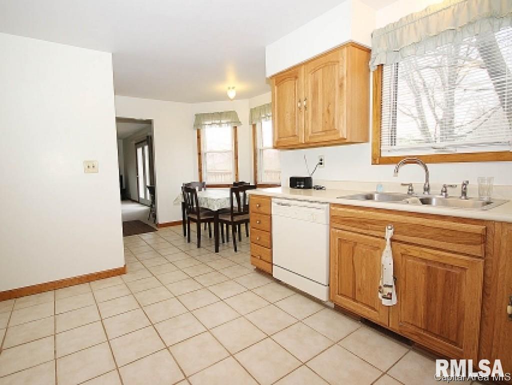 23237 Clemens Road Athens, IL 62613 - Photo 8 of 28 Gallery Image 8