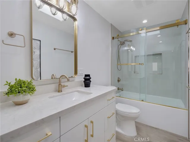 $649,000 | 2222 South Mesa Street, Unit 14, San Pedro, CA 90731