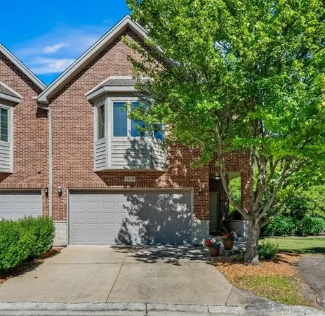 $500,000 | 1515 Stonegate Manor, Mount Prospect, IL 60056