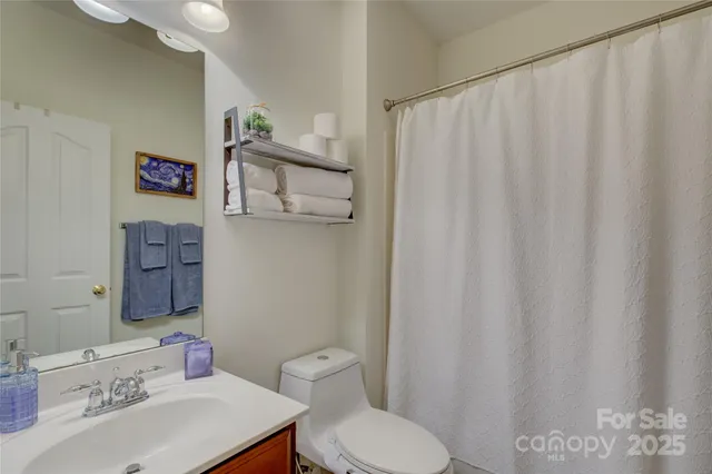 $645,000 | 16645 Turtle Point Road, Charlotte, NC 28278