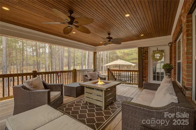 $645,000 | 16645 Turtle Point Road, Charlotte, NC 28278