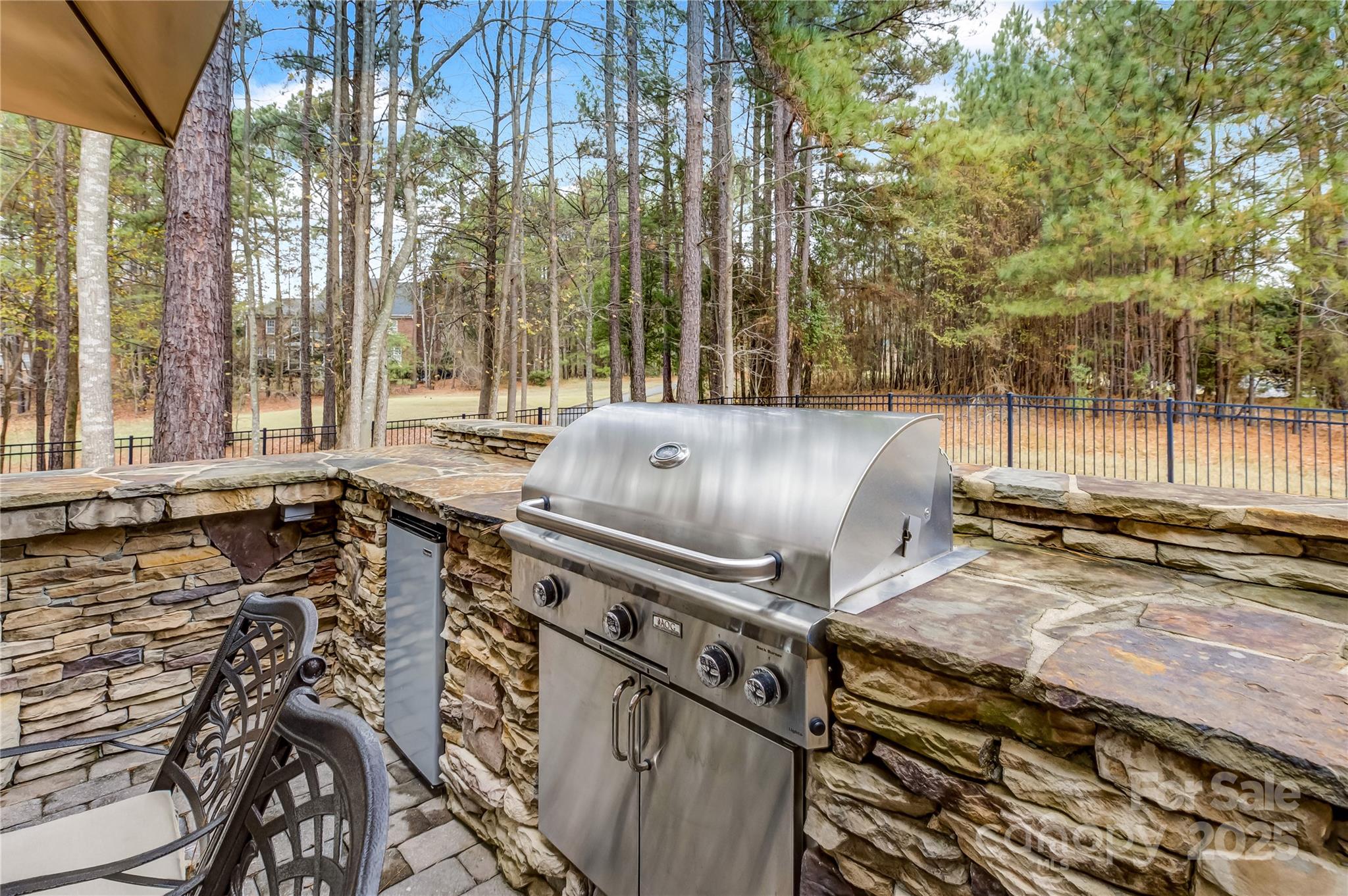 16645 Turtle Point Road Charlotte, NC 28278 - Photo 38 of 48 a view of a backyard with sitting area