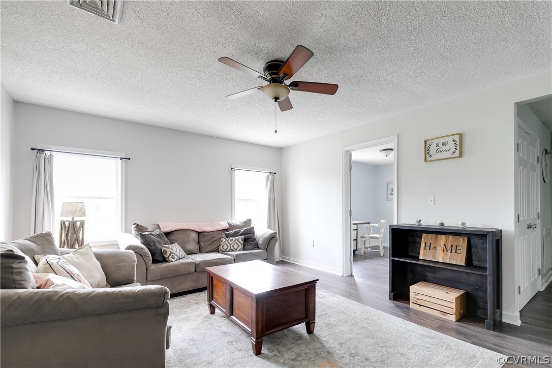 22561 Penola Road Ruther Glen, VA 22546 - Photo 4 of 18 Gallery Image 4