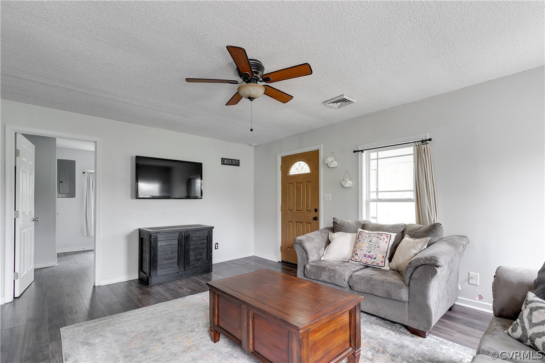 22561 Penola Road Ruther Glen, VA 22546 - Photo 5 of 18 Gallery Image 5