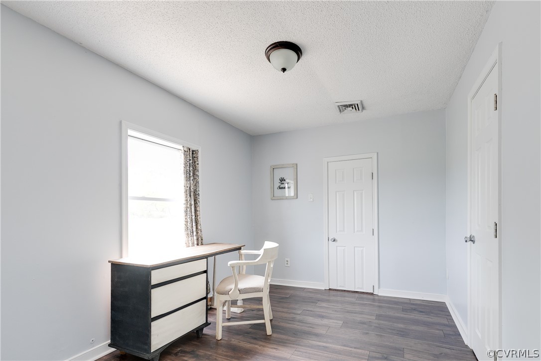22561 Penola Road Ruther Glen, VA 22546 - Photo 6 of 18 Gallery Image 6