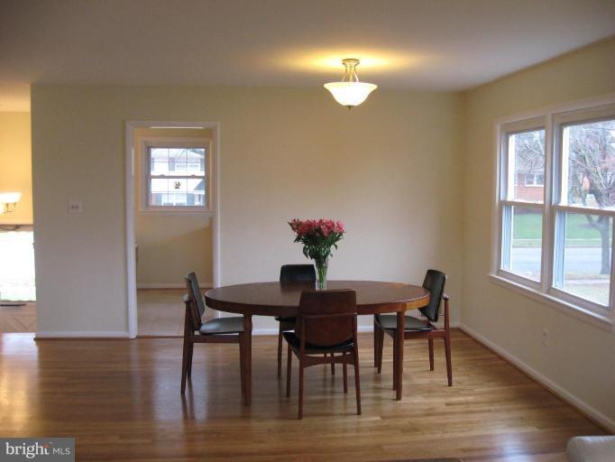 8409 Wagon Wheel Road Alexandria, VA 22309 - Photo 14 of 30 Dining Room