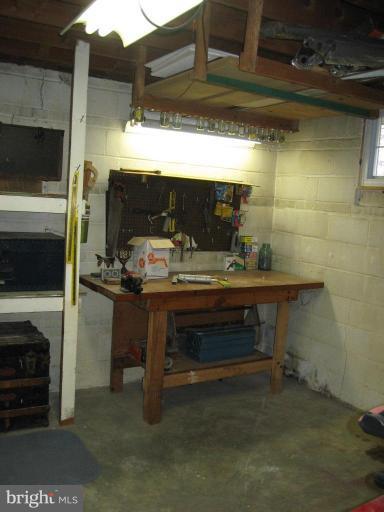 8409 Wagon Wheel Road Alexandria, VA 22309 - Photo 23 of 30 Workshop