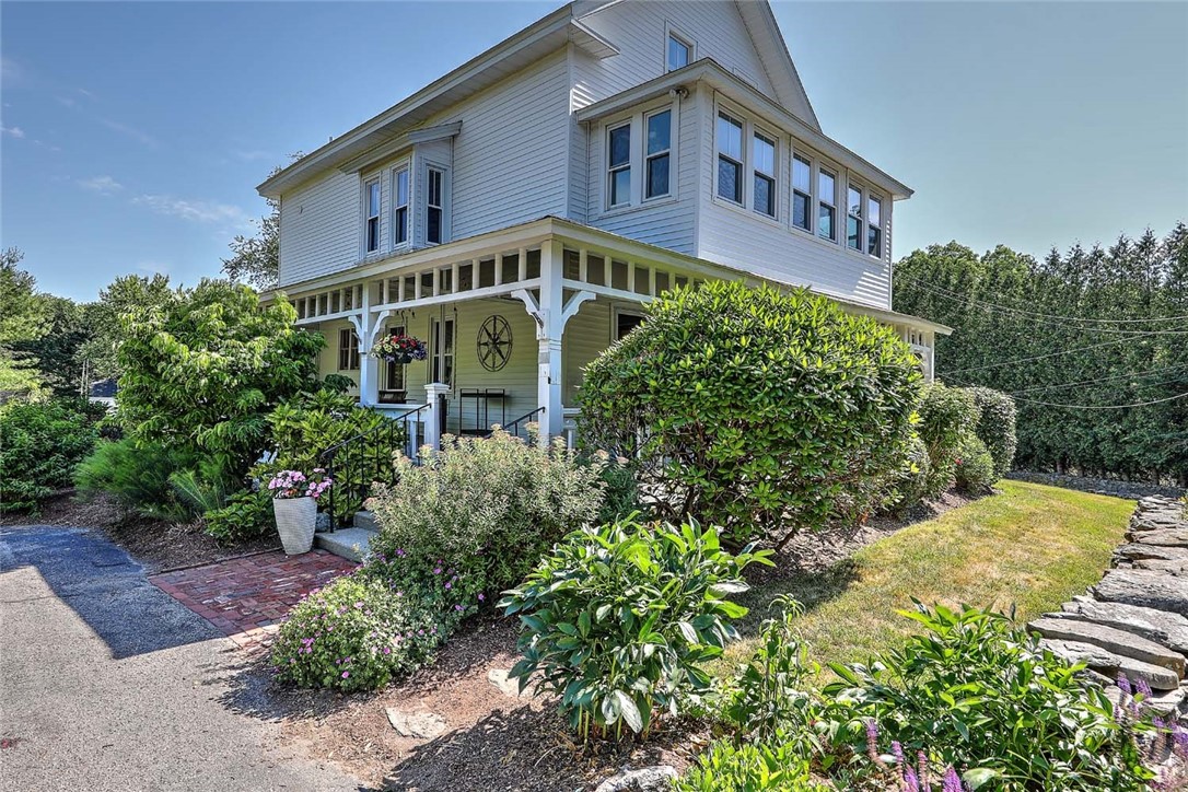 26 Maple Road Warren, RI 02885 - Photo 2 of 48