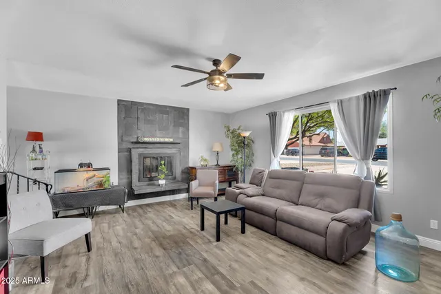 $469,900 | 122 East Hermosa Drive, Tempe, AZ 85282