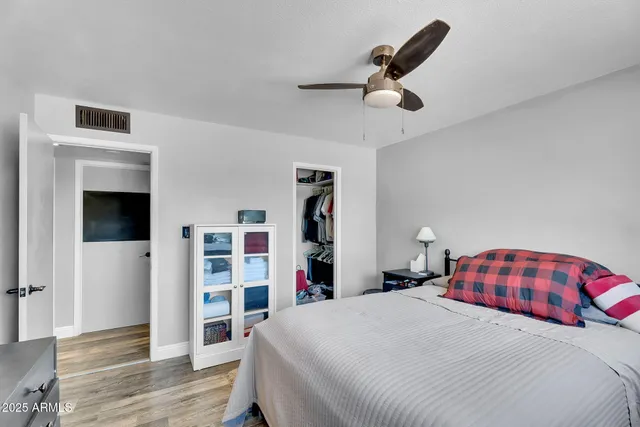 $469,900 | 122 East Hermosa Drive, Tempe, AZ 85282