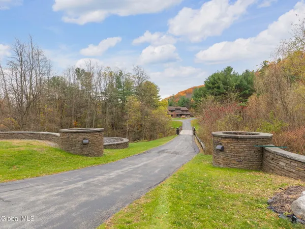 $895,000 | 3041 Mariaville Road, Rotterdam, NY 12306