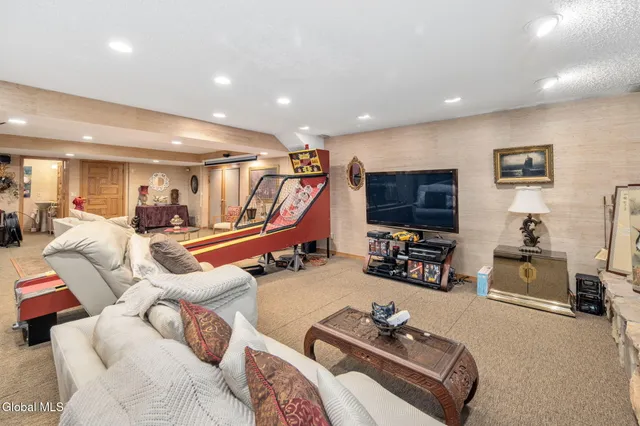 $955,000 | 3041 Mariaville Road, Rotterdam, NY 12306