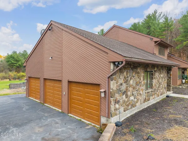 $895,000 | 3041 Mariaville Road, Rotterdam, NY 12306
