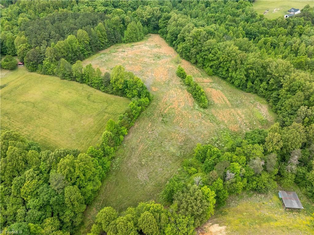 4275 Grubbs Road Walkertown, NC 27051 - Photo 3 of 16