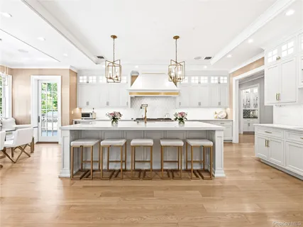 $6,998,000 | 55 Plymouth Road, Manhasset, NY 11030
