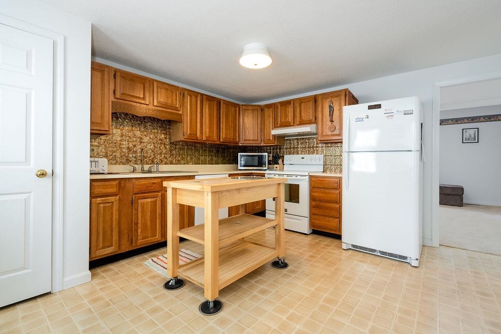 128 Newton Road, Unit 20 Plaistow, NH 03865 - Photo 3 of 21 Gallery Image 3