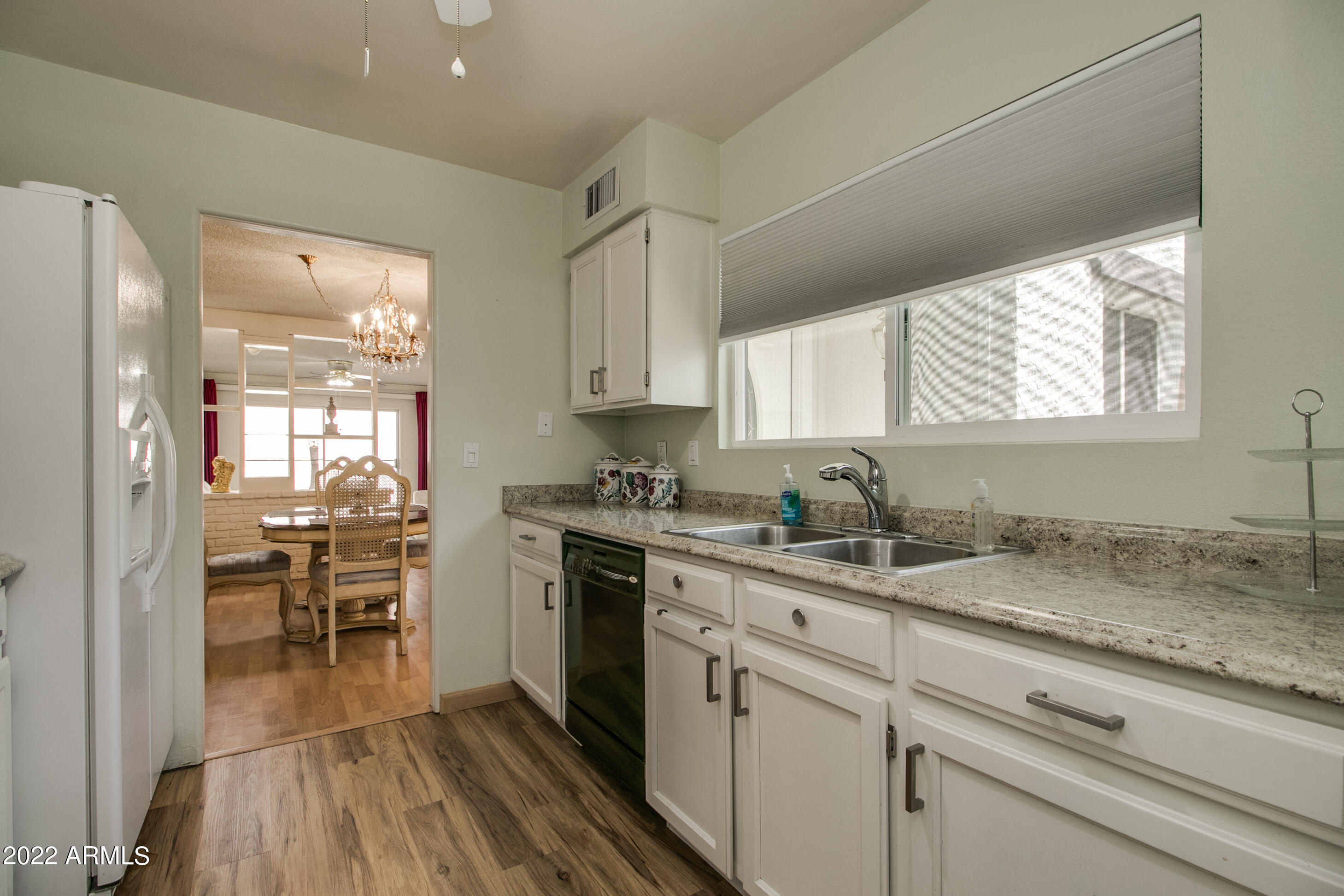 3024 West Boca Raton Road Phoenix, AZ 85053 - Photo 10 of 35 Kitchen