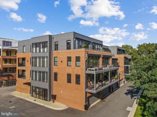 $1,485,000 | 210 East 2nd Street, Unit 402, Frederick, MD 21701