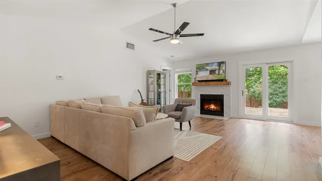 $2,250 | 8512 Birmingham Drive, Austin, TX 78748