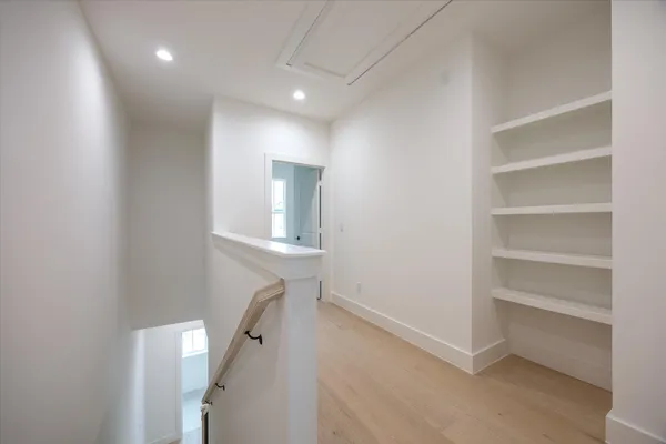 $835,000 | 947 Blackshire Lane, Houston, TX 77055