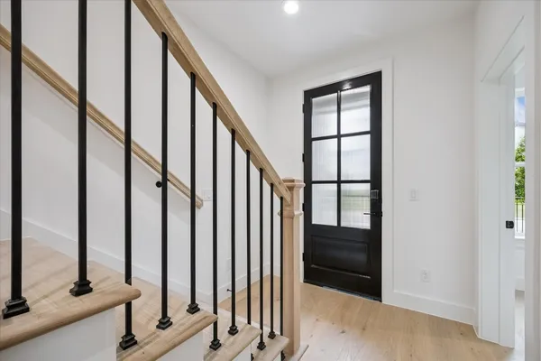 $835,000 | 947 Blackshire Lane, Houston, TX 77055