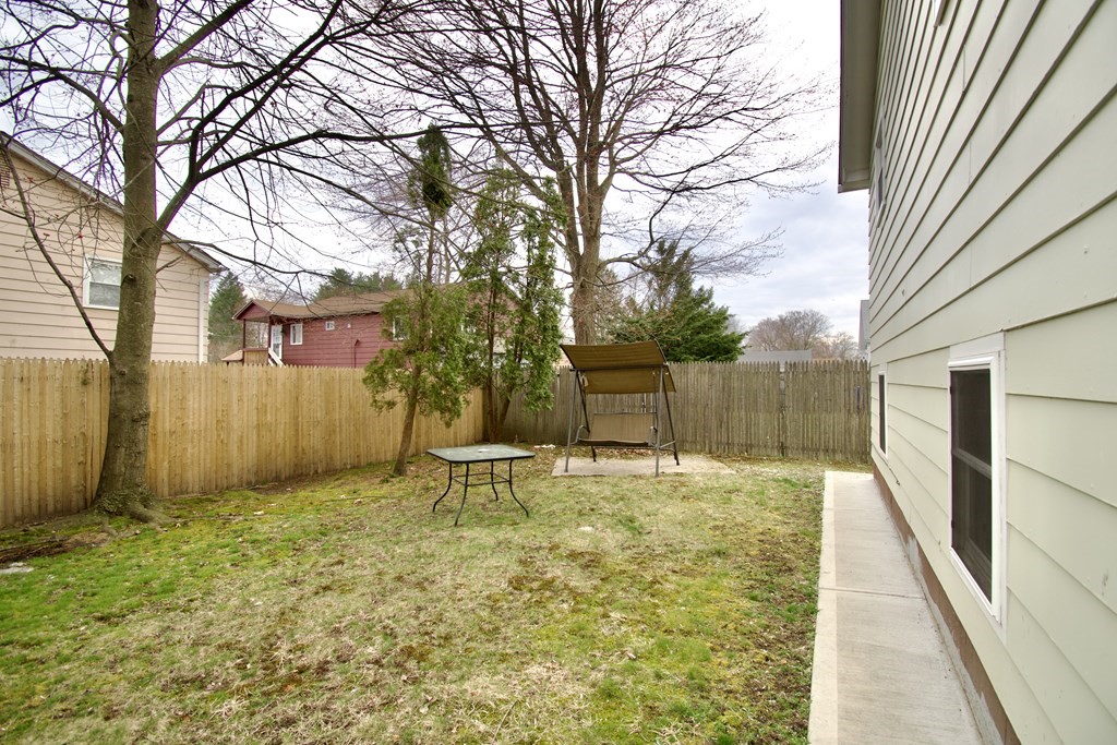 73 Melville Street Springfield, MA 01104 - Photo 20 of 22 Gallery Image 20
