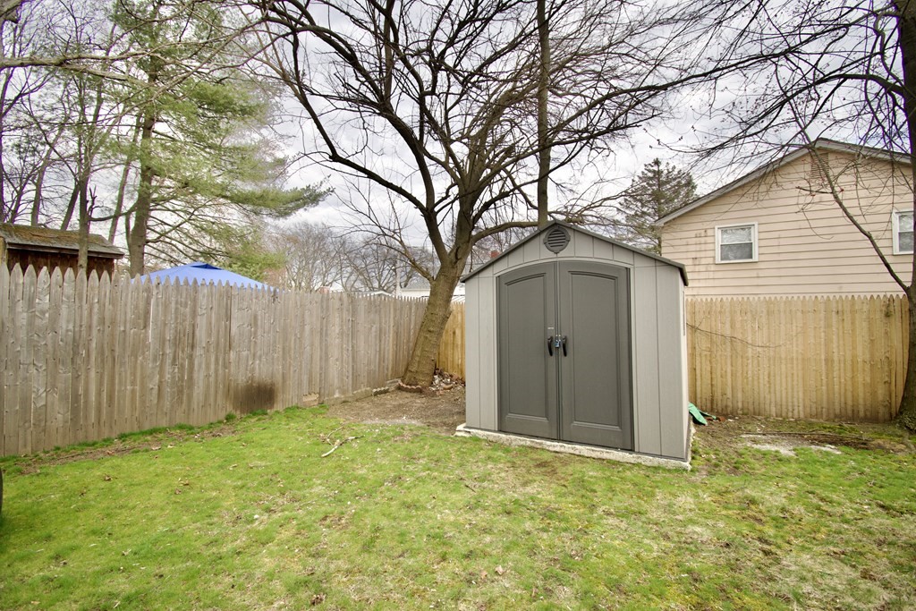 73 Melville Street Springfield, MA 01104 - Photo 21 of 22 Gallery Image 21