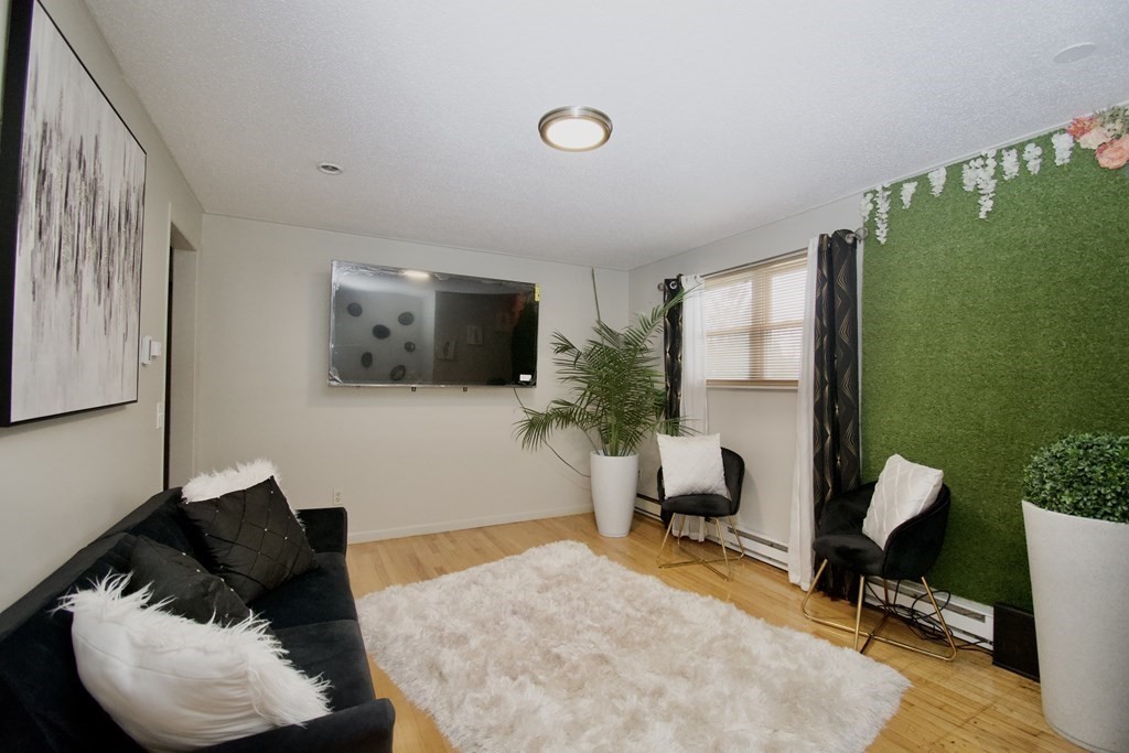 73 Melville Street Springfield, MA 01104 - Photo 8 of 22 Gallery Image 8