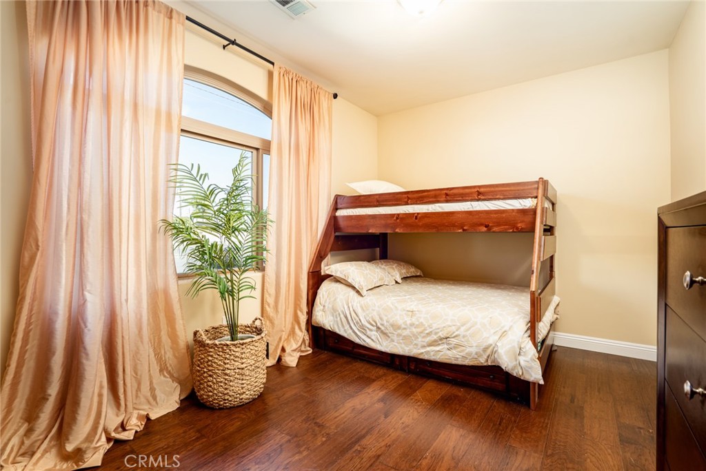 5162 Edinger Avenue Huntington Beach, CA 92649 - Photo 25 of 35 BEDROOM 3