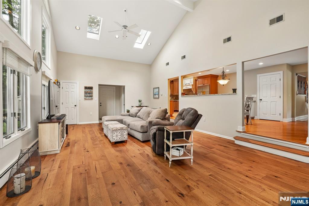 10 Arcadia Road Woodcliff Lake, NJ 07677 - Photo 7 of 33