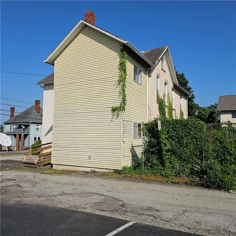 $105,000 | 52 South Mt Vernon Avenue, Uniontown, PA 15401