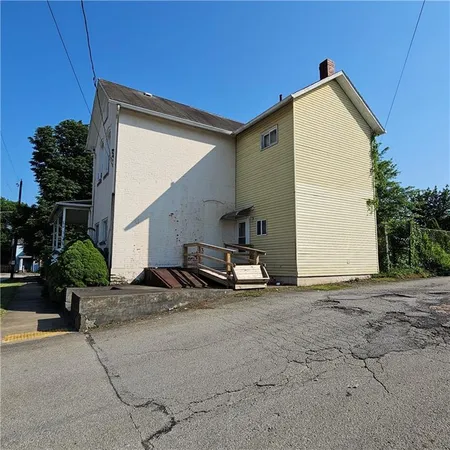 $105,000 | 52 South Mt Vernon Avenue, Uniontown, PA 15401