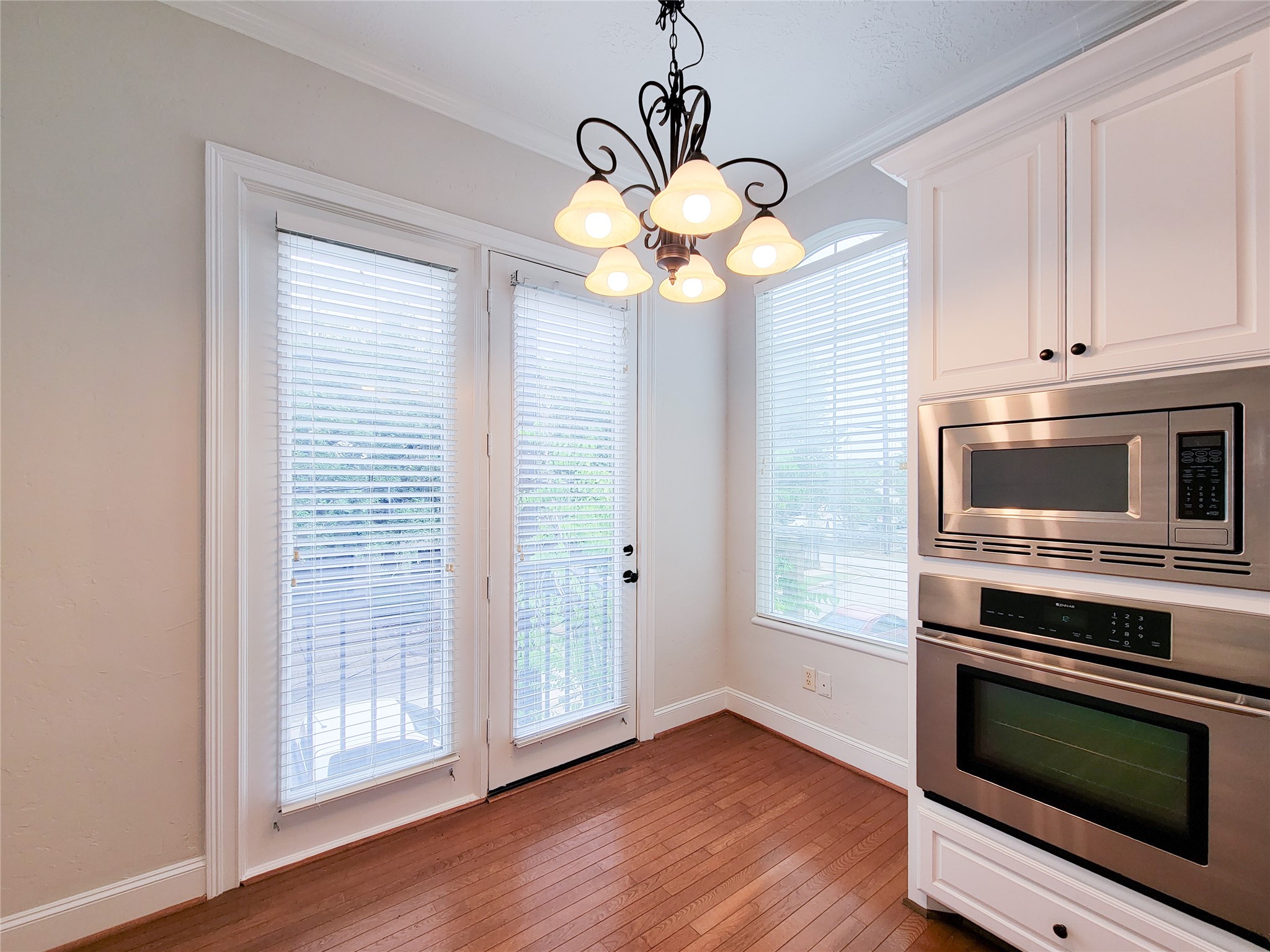 2418 Ralph Street, Unit A Houston, TX 77006 - Photo 21 of 42 Gallery Image 21