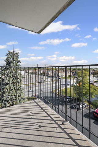 9001 Golf Road, Unit 5B Des Plaines, IL 60016 - Photo 10 of 23