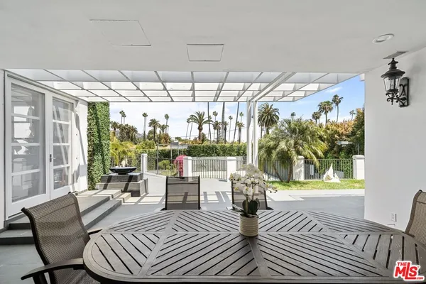 $40,000 | 910 North Crescent Drive, Beverly Hills, CA 90210